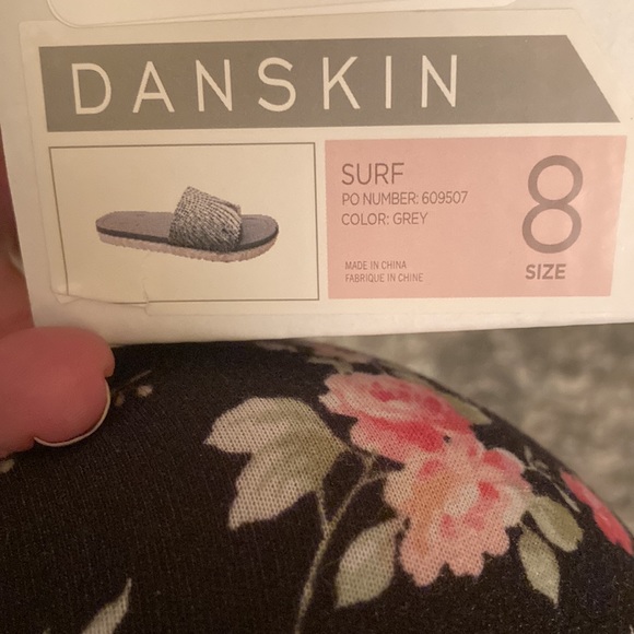 NWT 2/$22 Danskin lightweight slide sandals - Picture 6 of 7